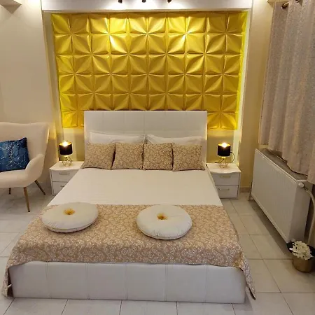 Artemis златна гледка към морето * Políhrono