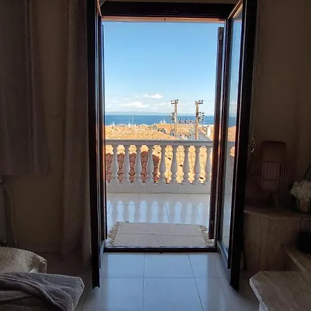 Artemis златна гледка към морето بوليخرونو