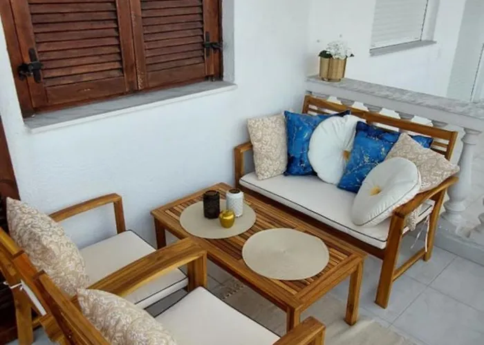 Artemis златна гледка към морето 公寓