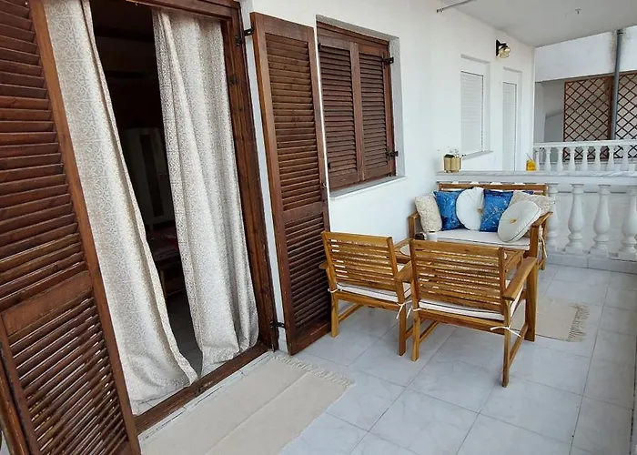 公寓 Artemis златна гледка към морето 波利克罗诺