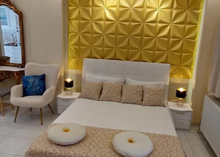 Artemis златна гледка към морето *