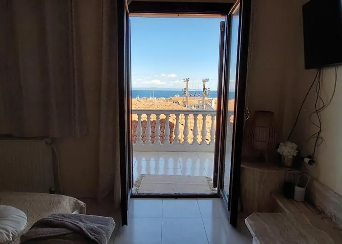 Artemis златна гледка към морето 波利克罗诺