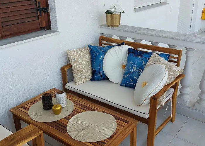 Artemis златна гледка към морето 公寓