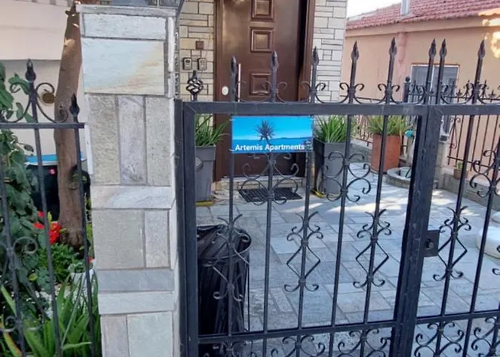 Artemis златна гледка към морето 波利克罗诺