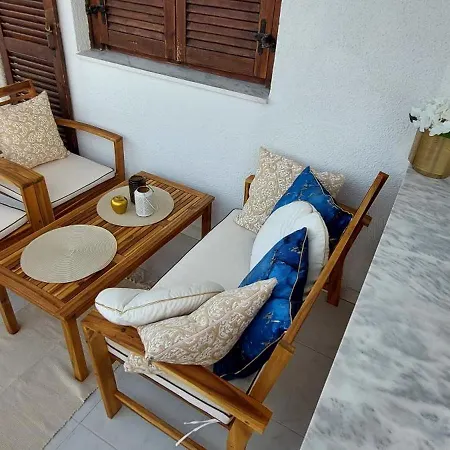 Artemis златна гледка към морето Polikhronon