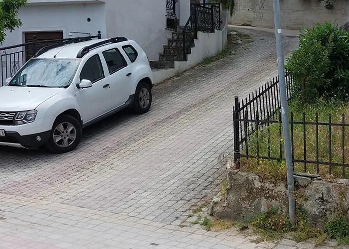 Artemis златна гледка към морето Πολύχρονο